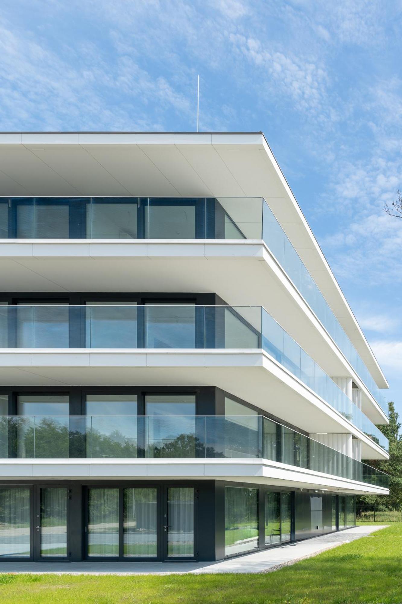 Sea & Lake - City Apartments Mielno  Exterior photo